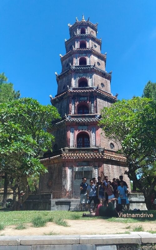 Visit Thien Mu Pagoda In Hue City, Vietnam