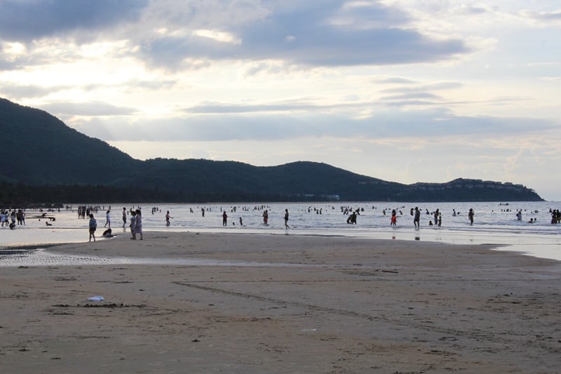 canh duong beach in hue vietnam