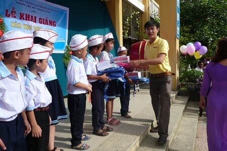 Donation of Vietnamdrive