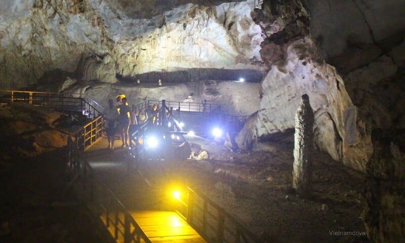 Lady Buddha Statue in Paradise Cave