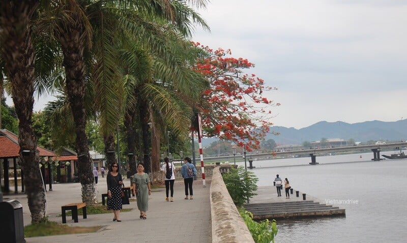 Hue Walking Street