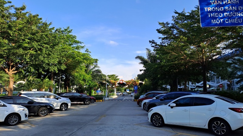 car pick up at da nang international airport