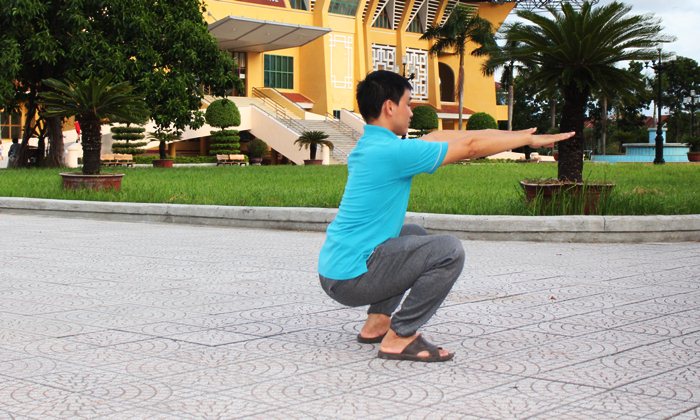 asian half squat