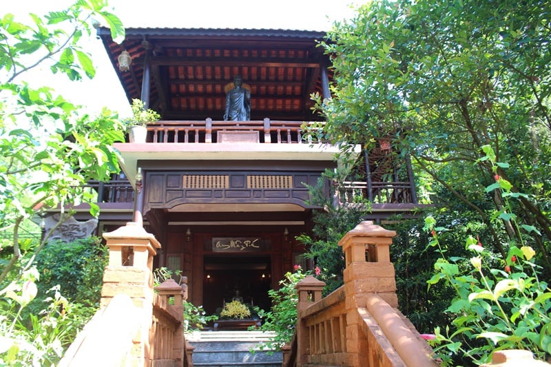 am may tia house in pagoda