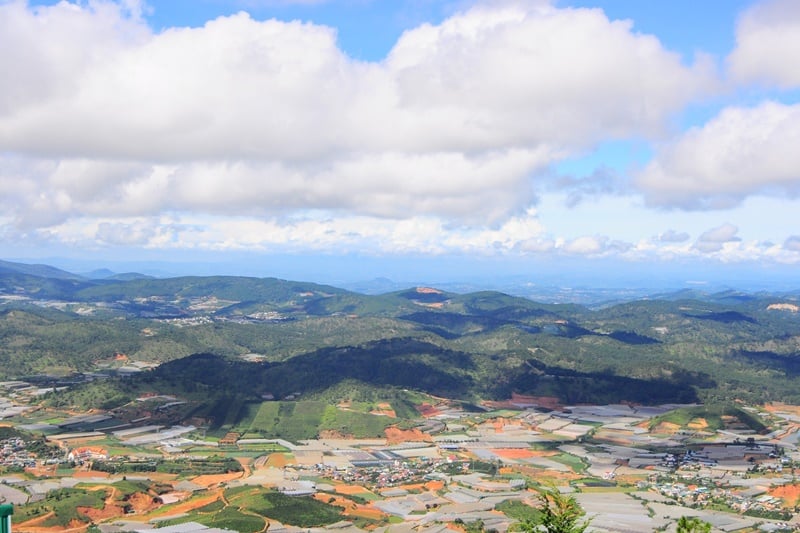 lang biang peak in dalat