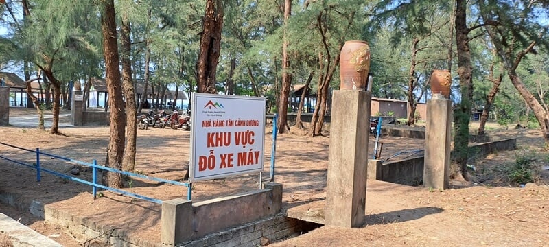 parking in tan canh duong beach