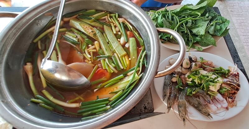 seafood hotpot in tan canh duong