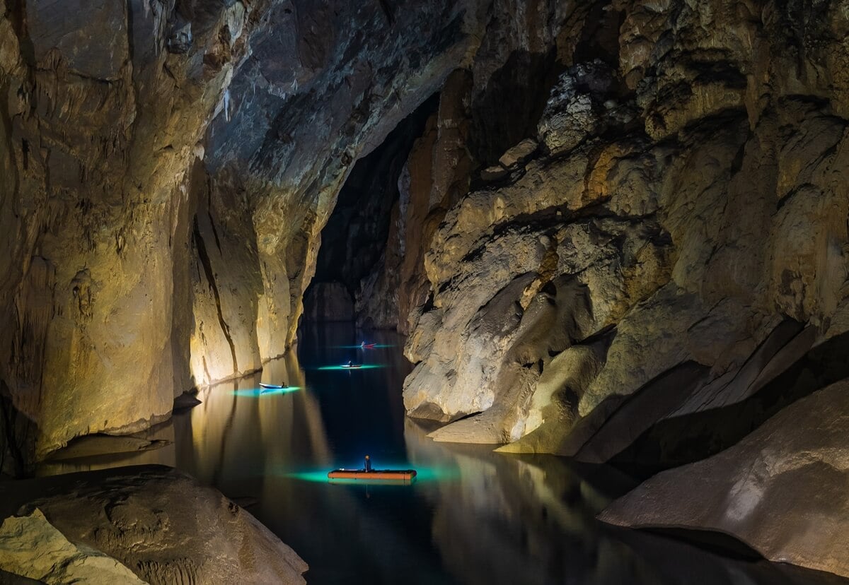 Row a boat in the cave