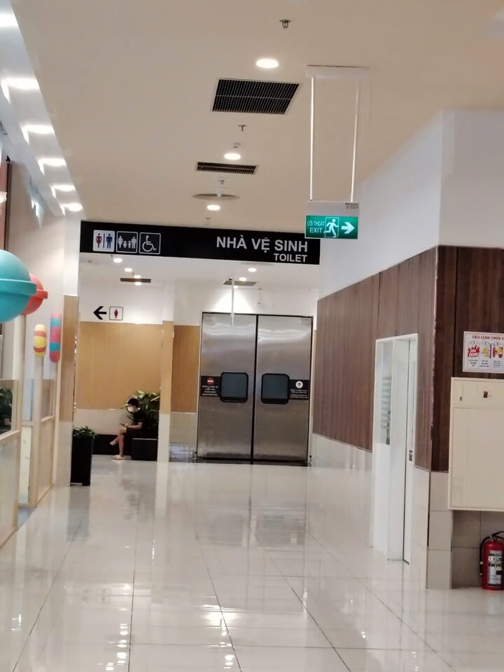 Toilet in Aeon Vietnam